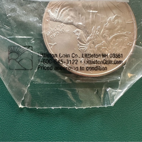 2009 American Silver Eagle $1 • 1 oz .999 Fine Silver • Uncirculated • Toned - Picture 11 of 11